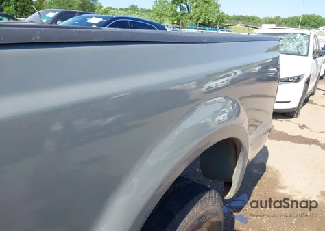 1999 Ford F-250 Lariat/Xl/Xlt z USA, uszkodzony, nr VIN 1FTNX20S0XEB09912